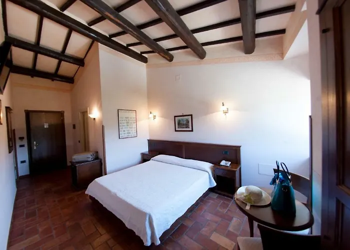 Valle Rosa * سبوليتو